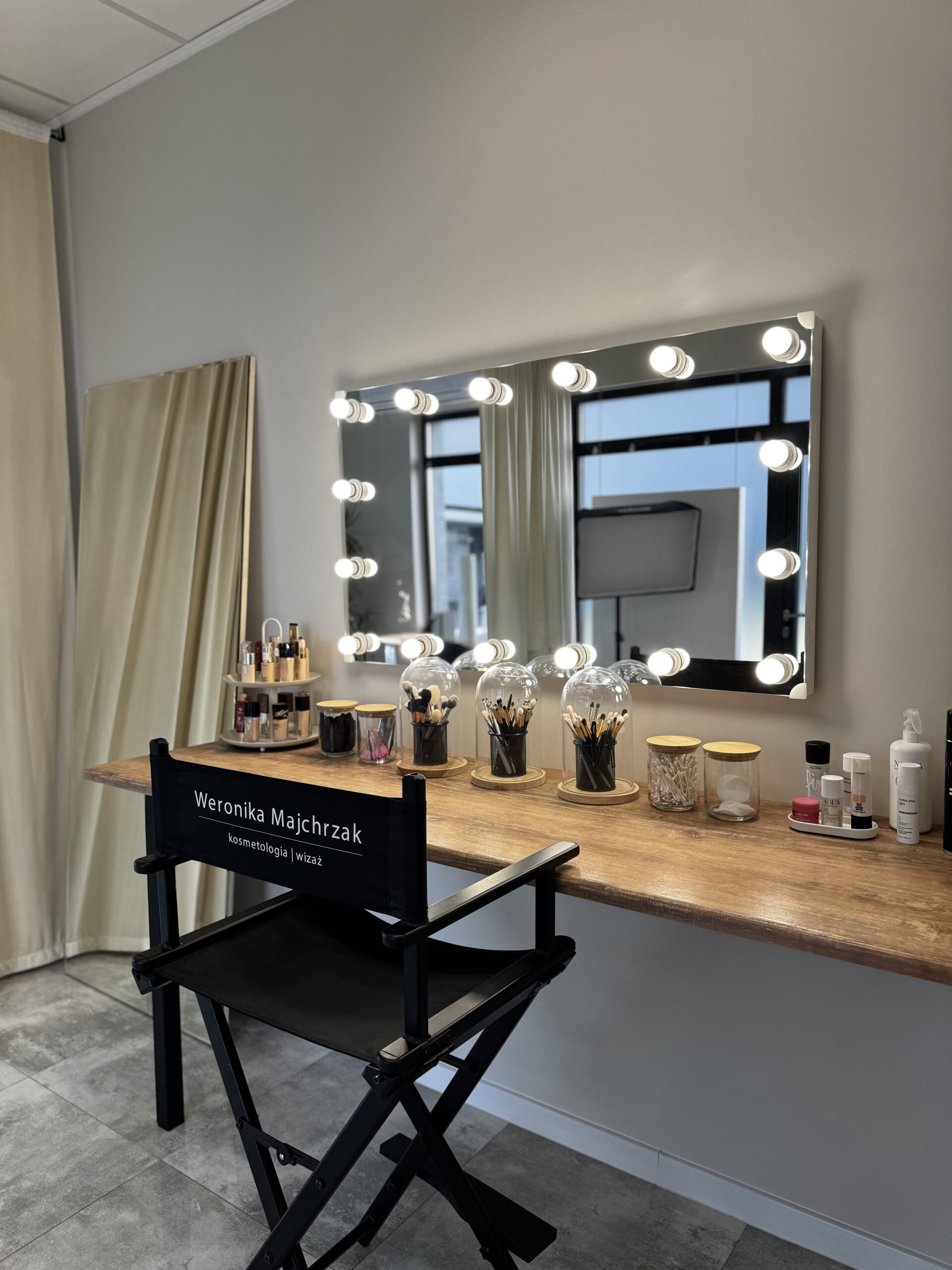 Read more about the article Konsultacja kosmetologiczna Poznań (Grunwald) – co obejmuje, ile trwa i kiedy warto zacząć?